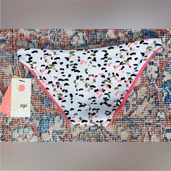 Maaji NWT Lipstick Rose Reversible Splendour Mid Rise
Bikini Bottoms Size M - Picture 9 of 10
